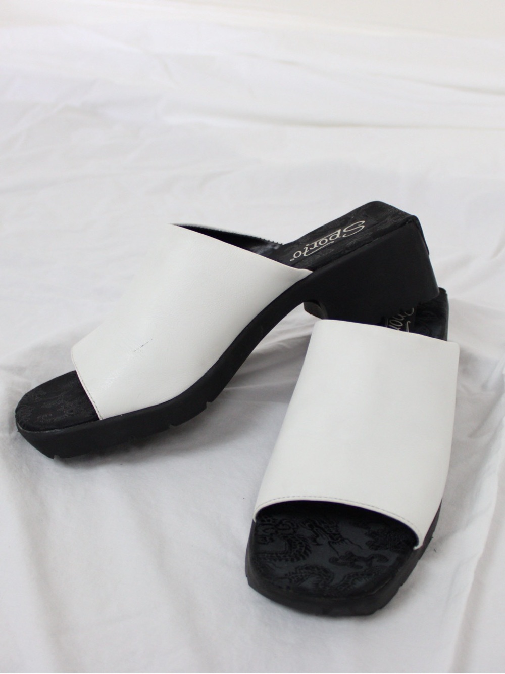 Y2Kw White and black leather platform wedge sandals. Size 9